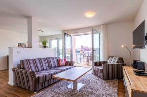 Sieglinde - Modernes Apartment mit Balkon, Wellness & Hafenblick, Waren / Müritz
